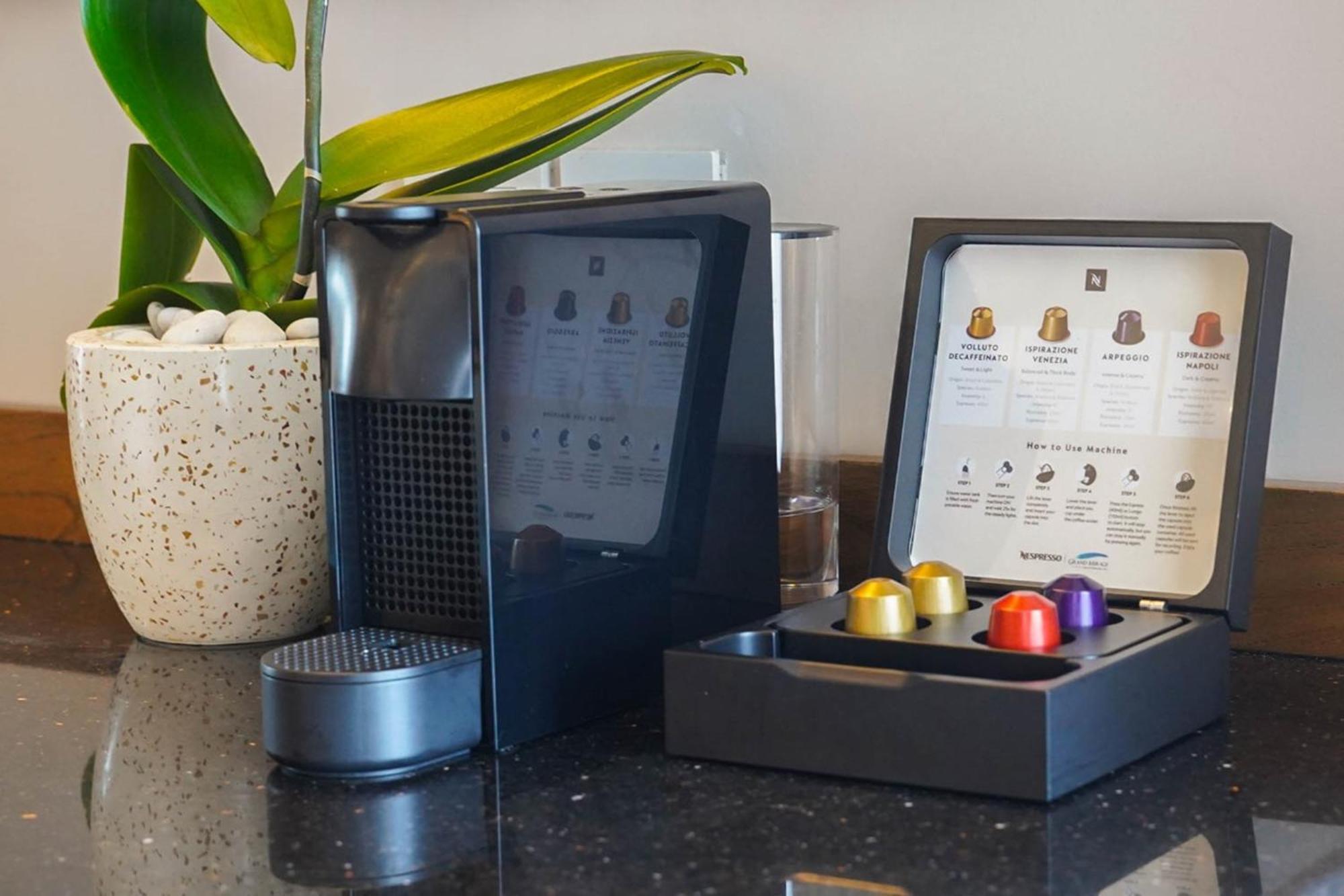 Grand Mirage Resort & Thalasso Bali Nusa Dua  Eksteriør billede A Nespresso coffee machine