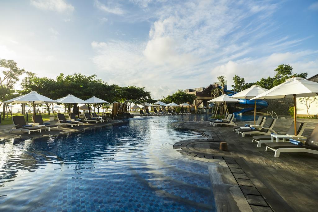 Grand Mirage Resort & Thalasso Bali Nusa Dua  Eksteriør billede The pool at the resort